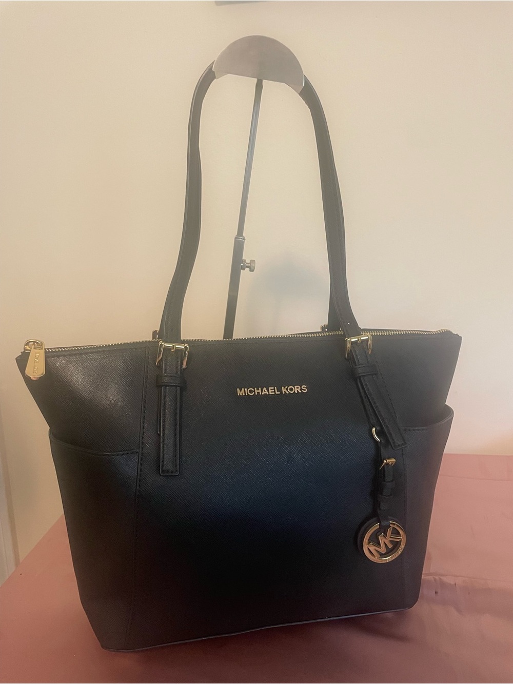 Authentic Michael Kors Purse #078NC  Charlotte Saffiano Leather Top-Zip Tote